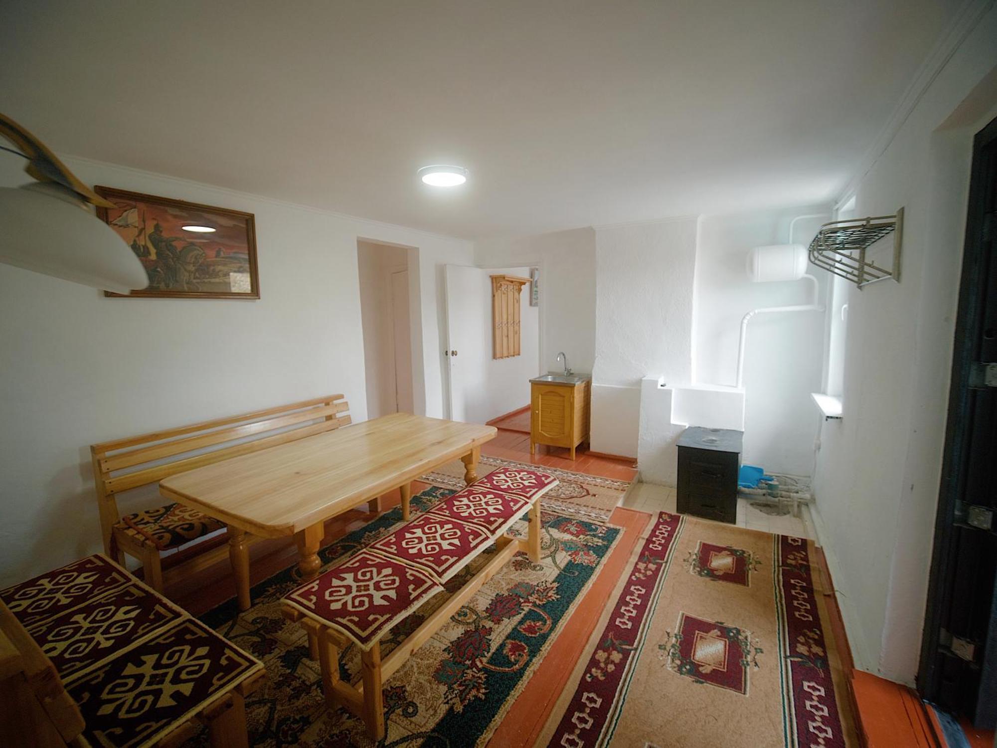 Guesthouse Alakol คาราโคล ภายนอก รูปภาพ