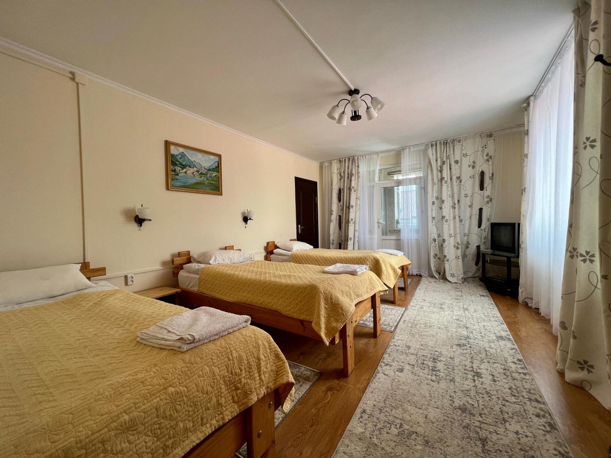 Guesthouse Alakol คาราโคล ภายนอก รูปภาพ