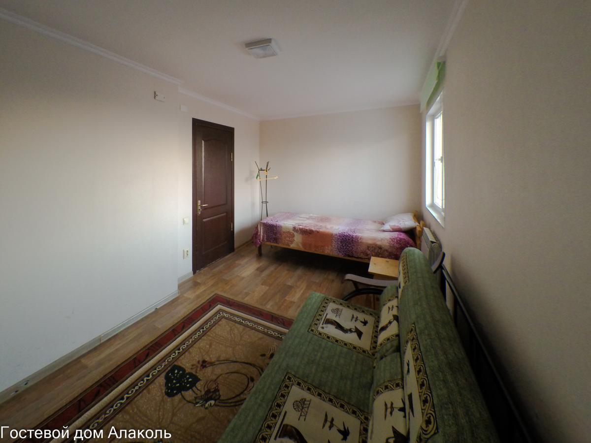 Guesthouse Alakol คาราโคล ภายนอก รูปภาพ